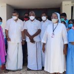 Mr Karti P Chidambaram, MP, Sivaganga, along with Karaikudi MLA, Mr Mangudi, visited the Saruguni Idhaya Arogya hospital in Devakottai on 27.05.2021 and discussed with the doctors at the centre regarding the Covid treatment related activities and the vaccination drive being conducted at the centre