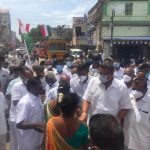 Mr Karti P Chidambaram, MP, Sivaganga, along with Sivagangai District Congress Committee Head, Mr Sathiyamoorthy, garlanded the statue of Perunthalaivar Thiru Kamarajar in Sin (3)