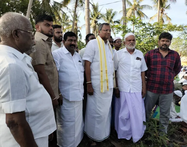 Constituency participated in the Bakrid function organised at Azad school in Karaikudi